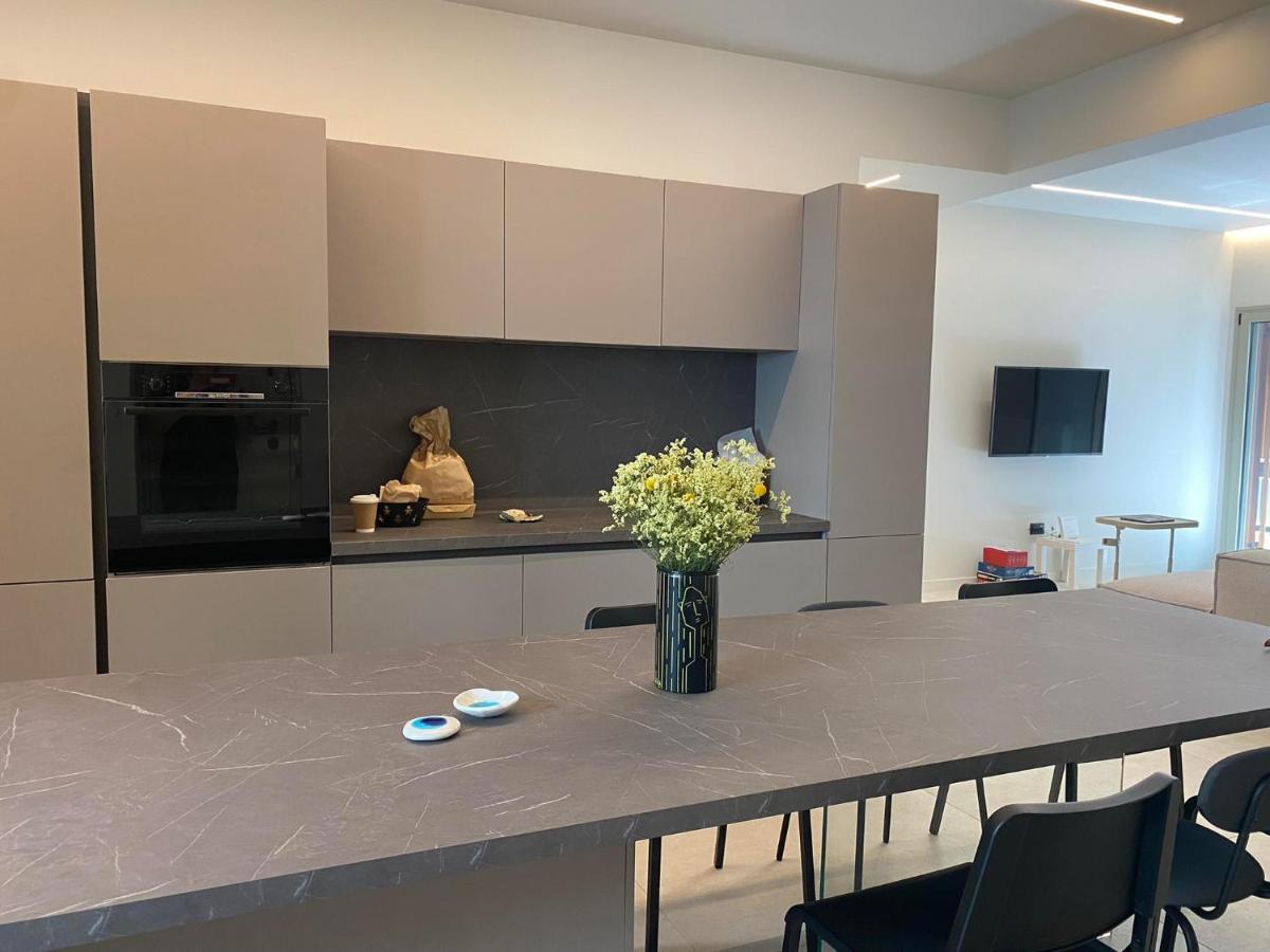 Sapfo Luxury Apartment 1 In Atene Esterno foto